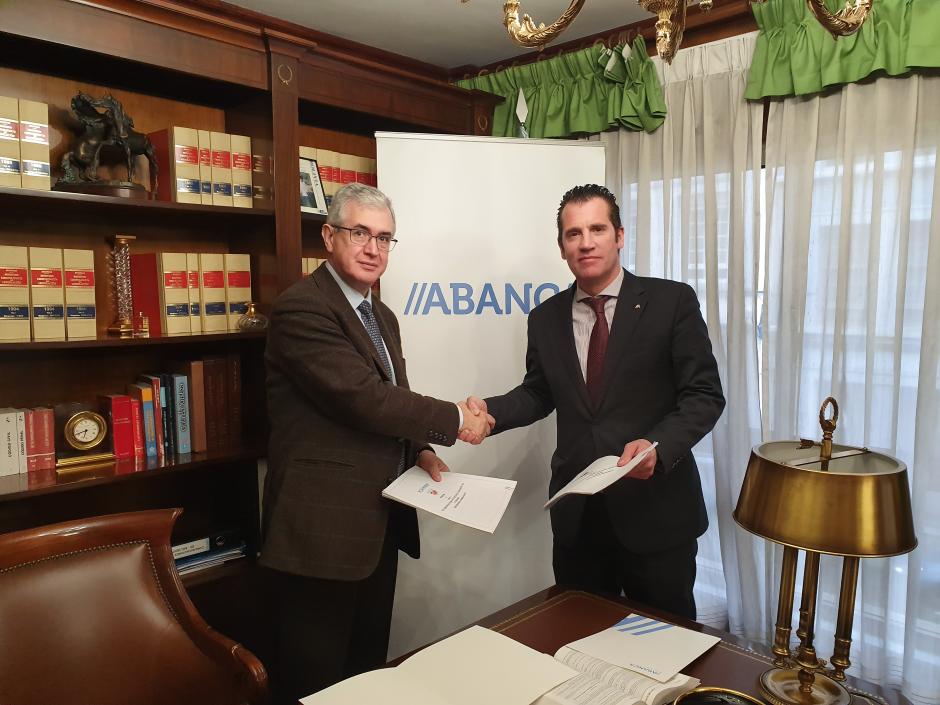 ABANCA y el Ilustre Colegio de Procuradores de Lugo firman un convenio de colaboraci�n